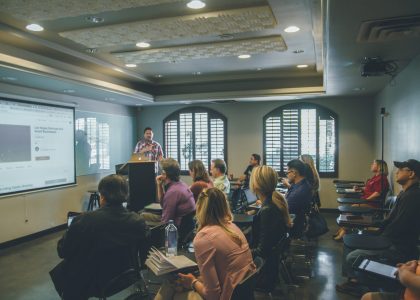LOS MEJORES CURSOS EMPRENDIMIENTO SOCIAL